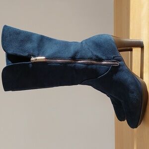 Aquatalia Navy Blue Seude Heigh Heeled Boots